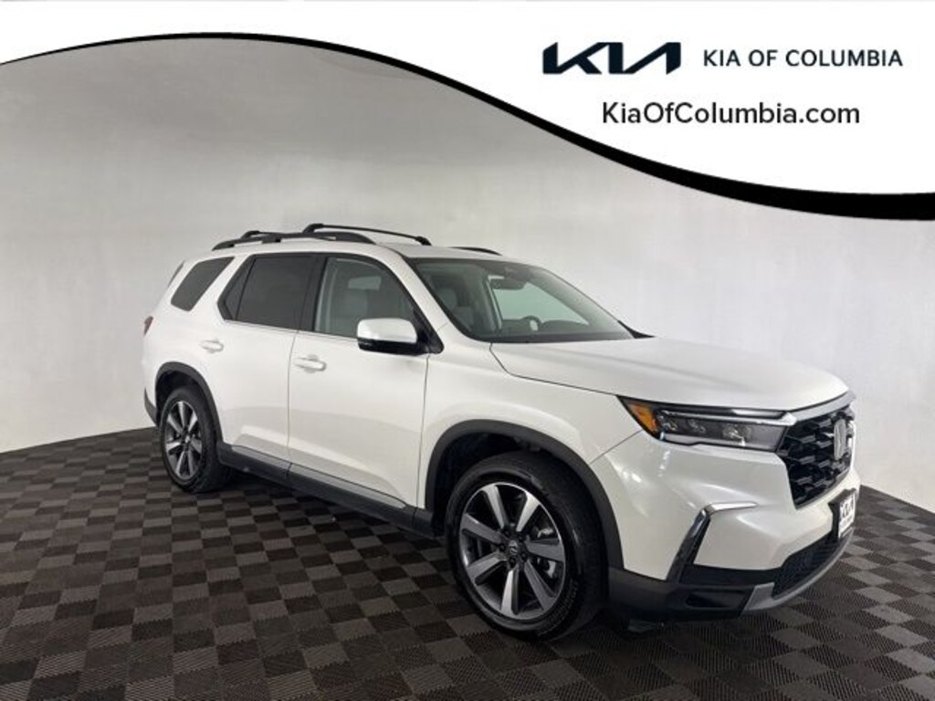 Used 2025 Honda Pilot Touring SUV