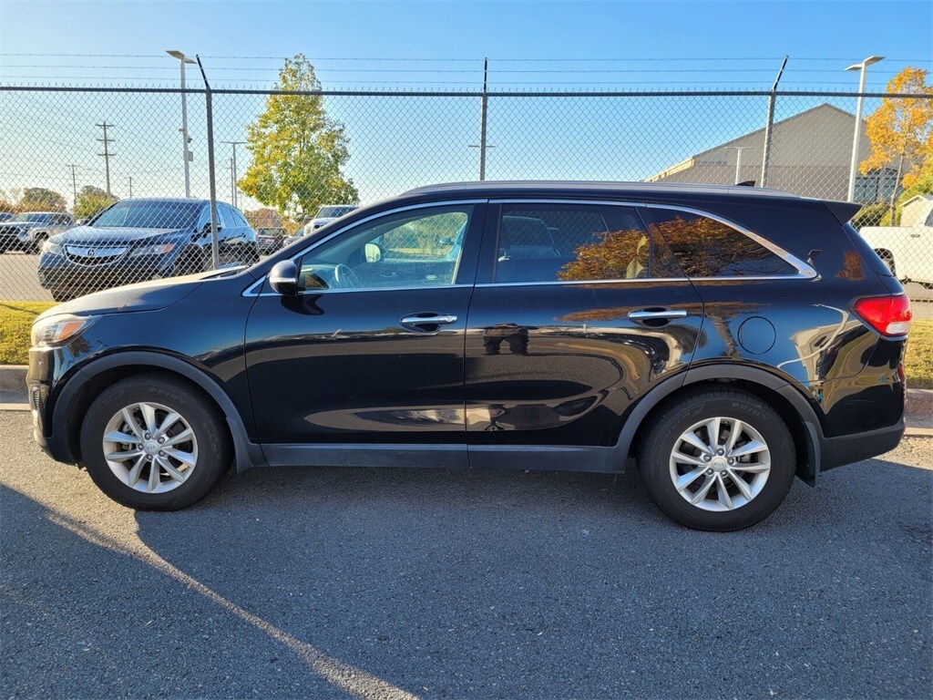Used 2016 Kia Sorento 3.3L LX FWD SUV