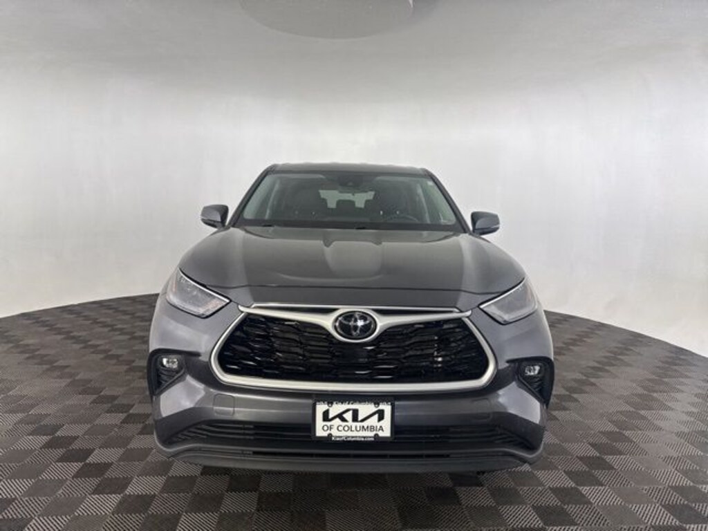 Used 2024 Toyota Highlander LE SUV