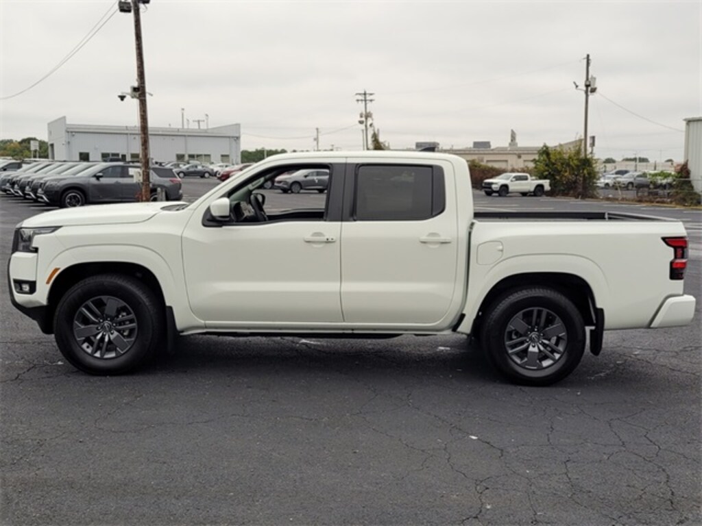 Used 2025 Nissan Frontier SV Truck Crew Cab