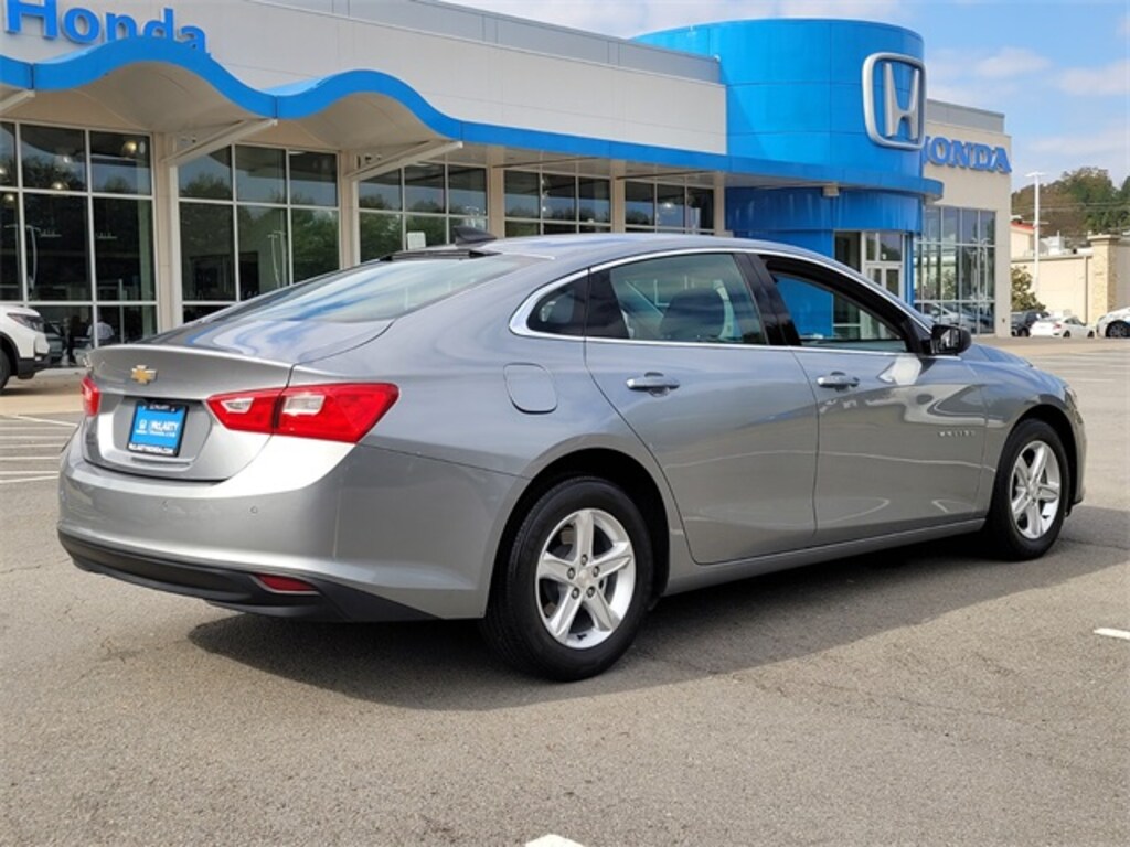 Used 2024 Chevrolet Malibu LS w/1LS Sedan
