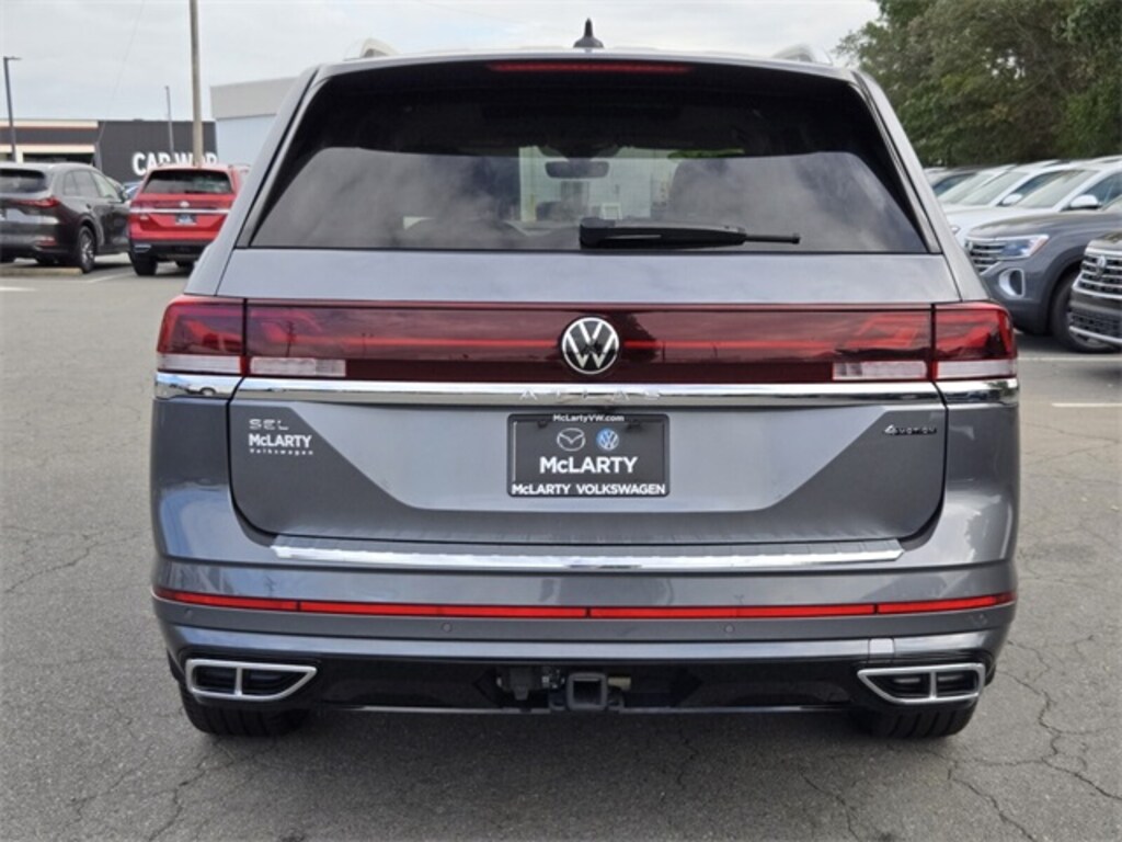 Used 2024 Volkswagen Atlas 2.0T SEL Premium R-Line SUV