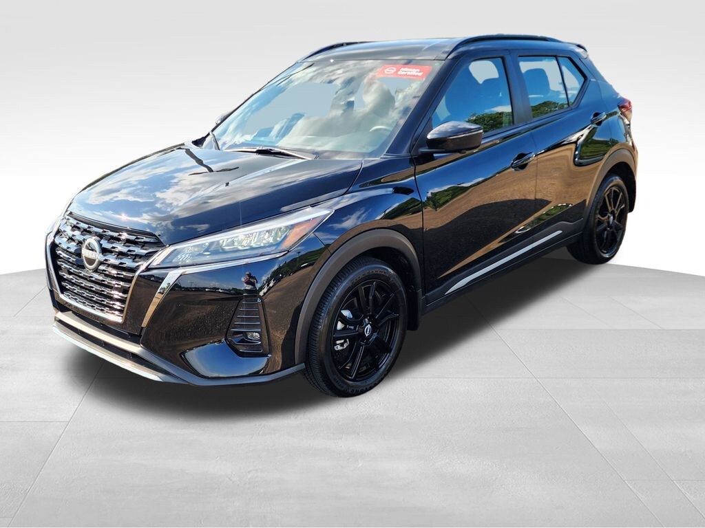 Used 2024 Nissan Kicks SR SUV