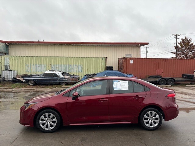 2023 Toyota Corolla LE photo 4