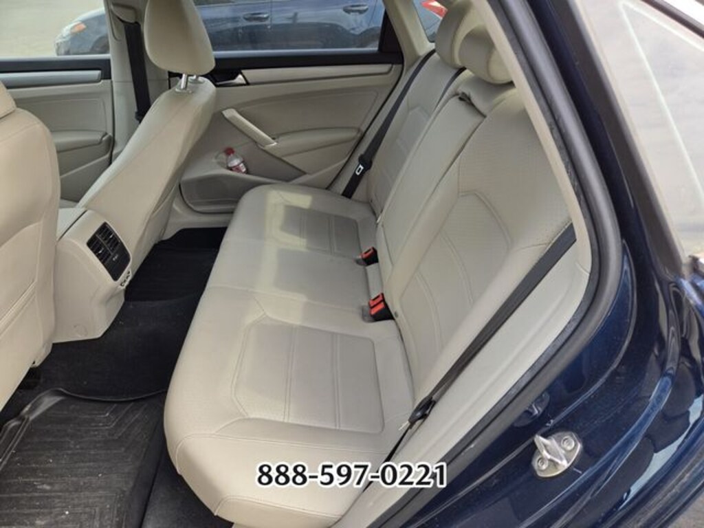 Used 2022 Volkswagen Passat 2.0T SE Sedan