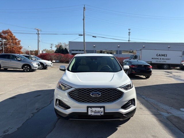 2023 Ford Edge SEL photo 2