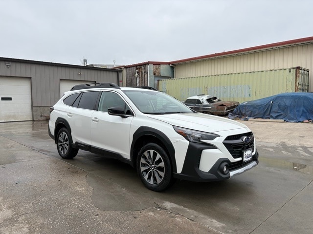 2025 Subaru Outback Limited's photo