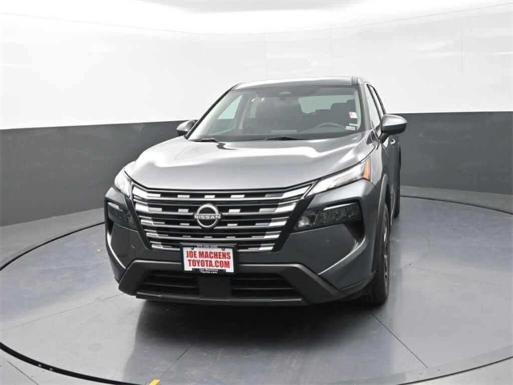 Used 2024 Nissan Rogue SV SUV