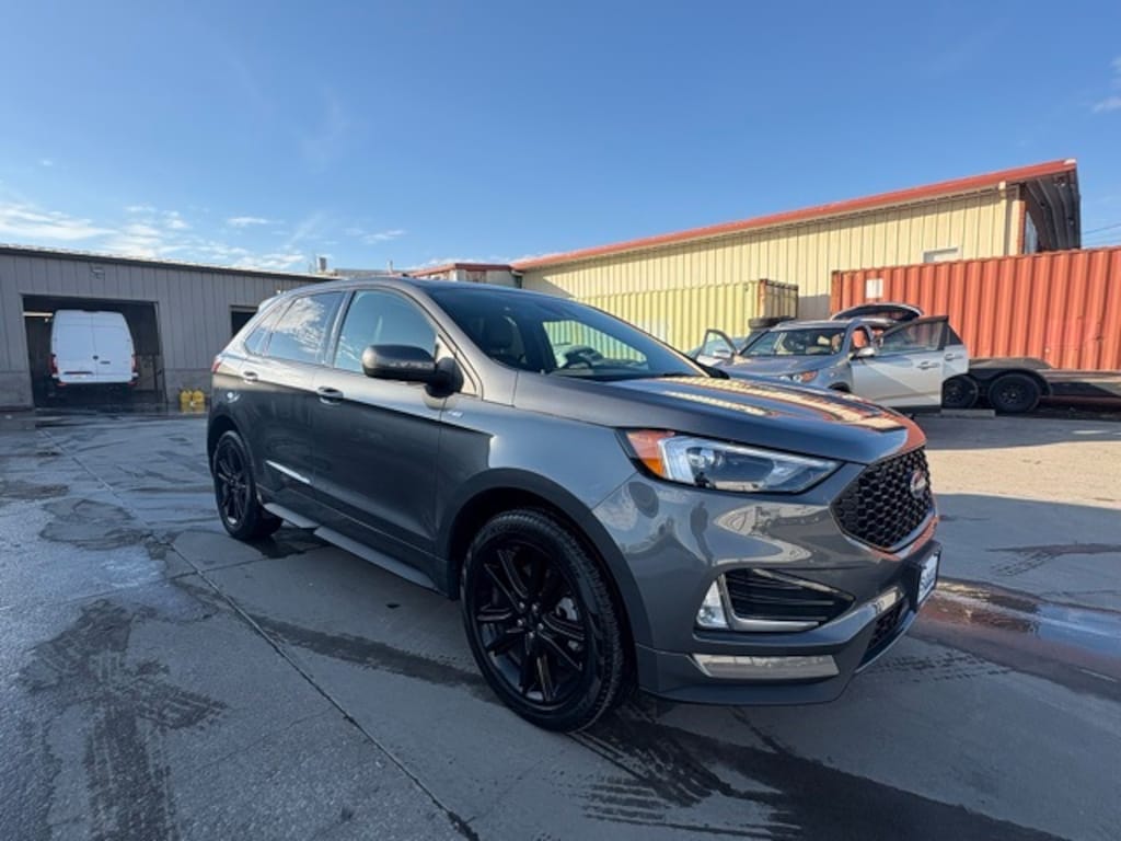 Used 2024 Ford Edge SUV