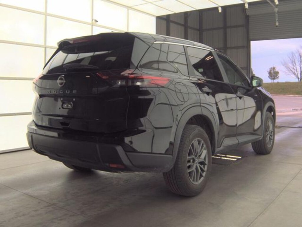 Used 2024 Nissan Rogue S SUV
