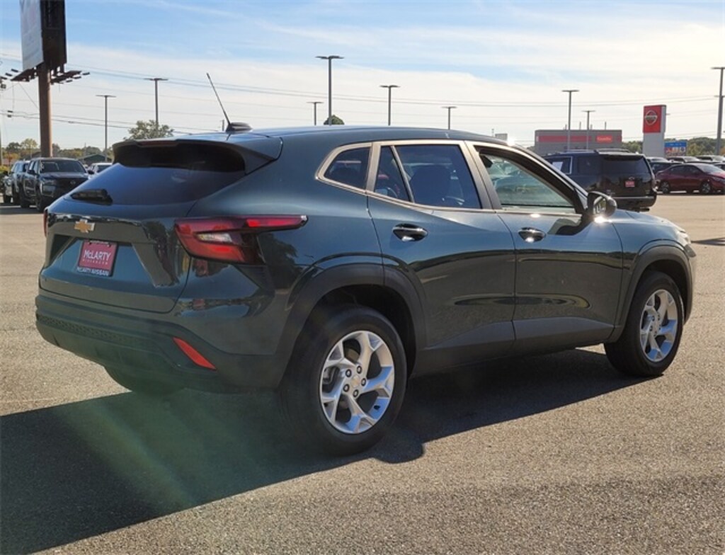 Used 2025 Chevrolet Trax LS SUV