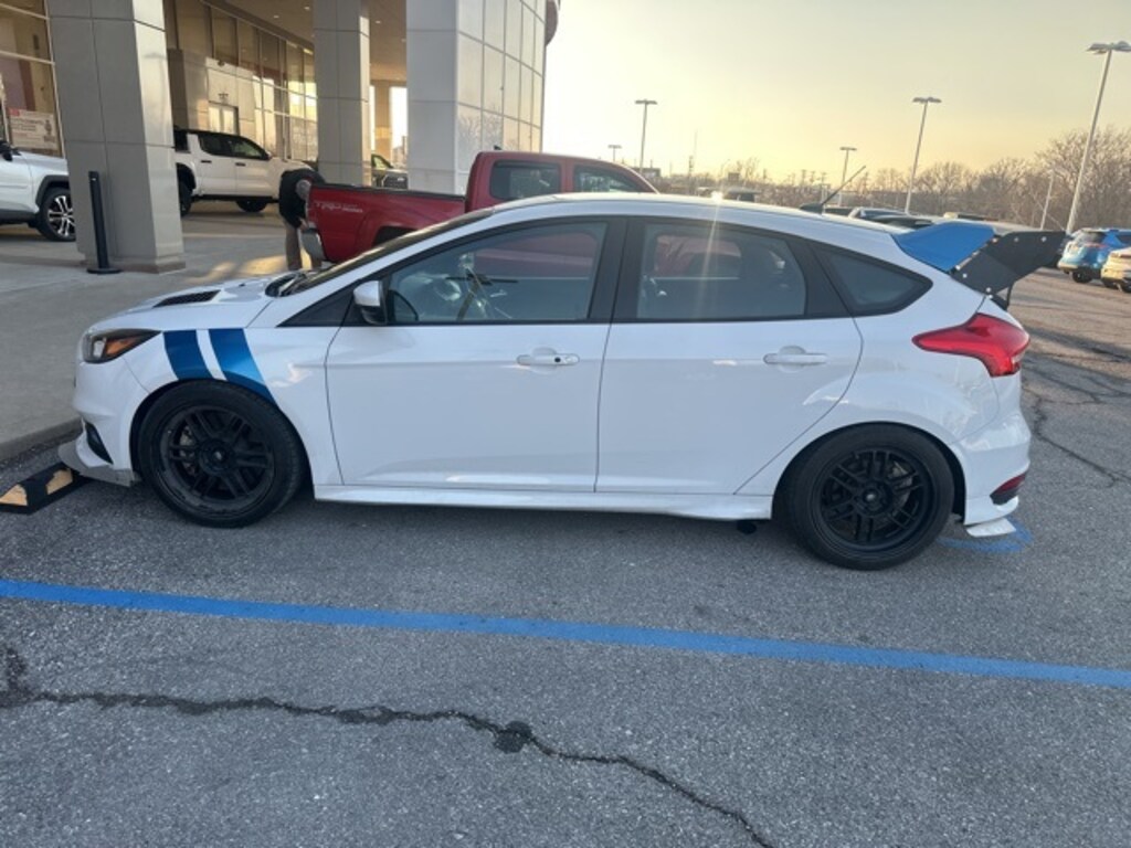 Used 2018 Ford Focus ST Base Hatchback