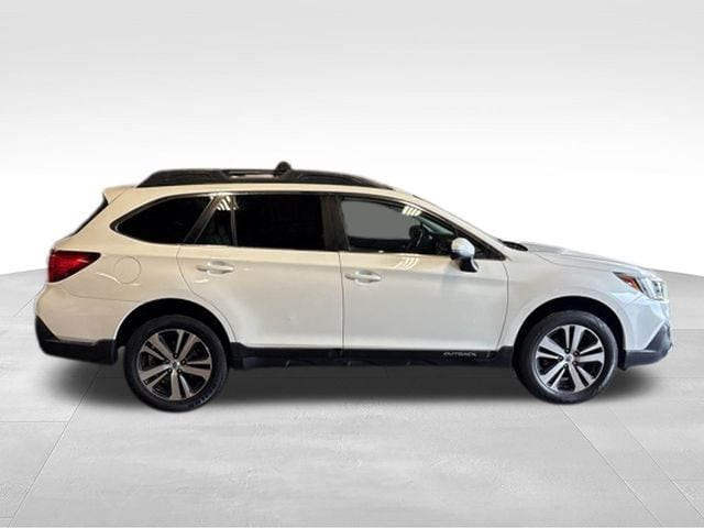 2018 Subaru Outback Limited - Photo 8