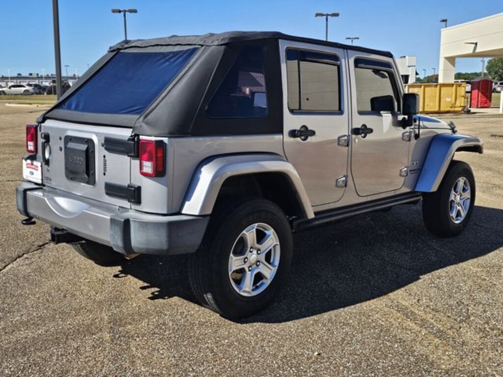 Used 2016 Jeep Wrangler JK Unlimited Sahara 4x4 SUV