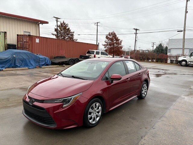 2023 Toyota Corolla LE photo 3