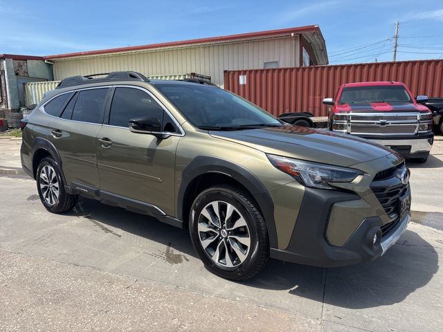 2025 Subaru Outback Limited's photo
