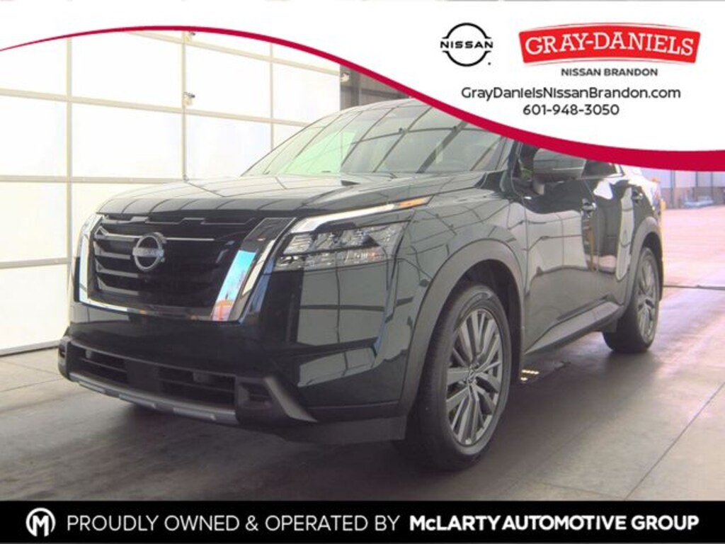 Used 2025 Nissan Pathfinder SL SUV