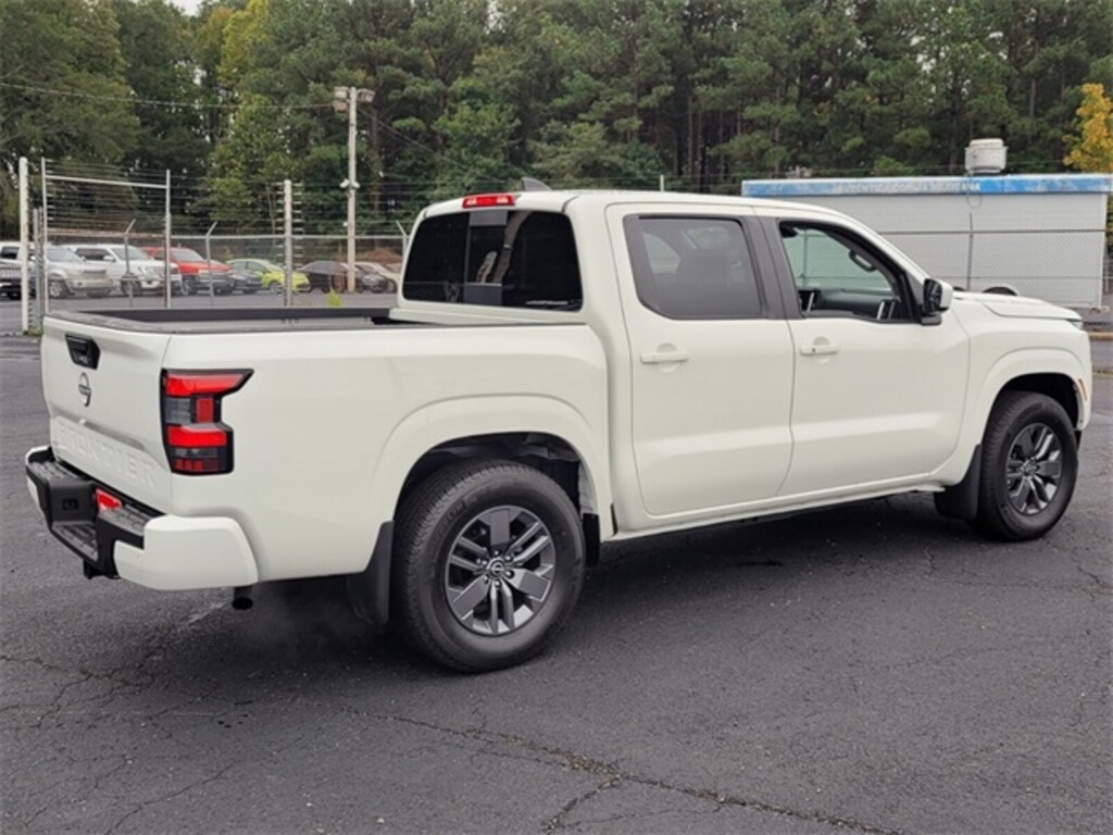 Used 2025 Nissan Frontier SV Truck Crew Cab