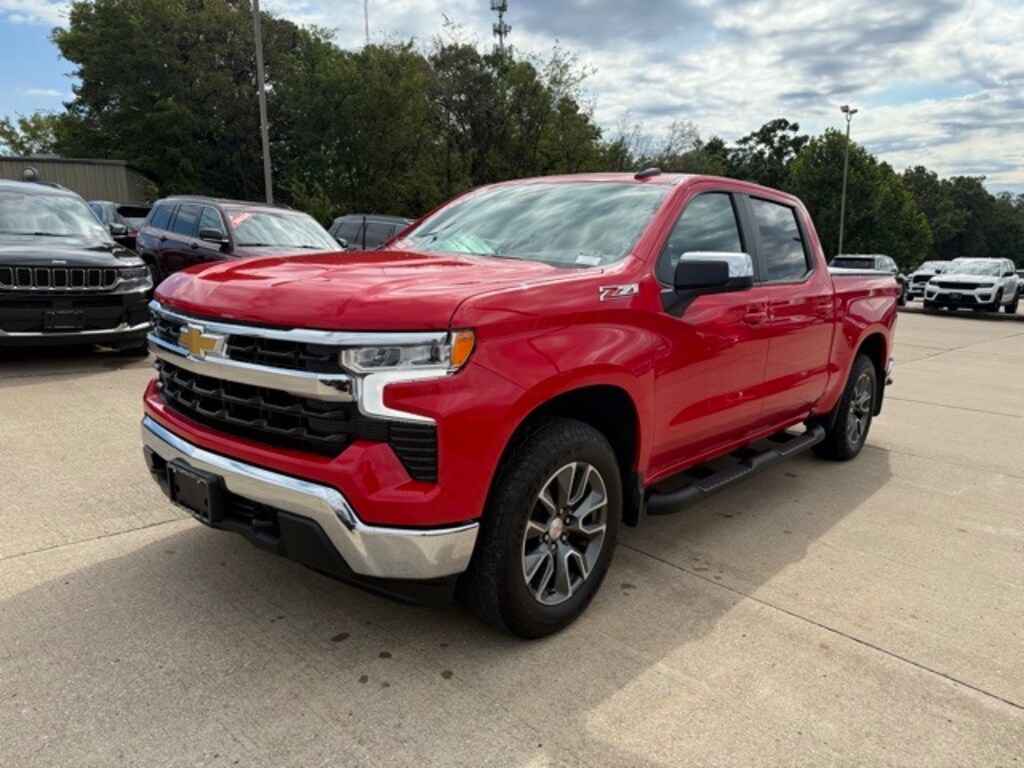Used 2025 Chevrolet Silverado 1500 LT w/1LT Truck Crew Cab
