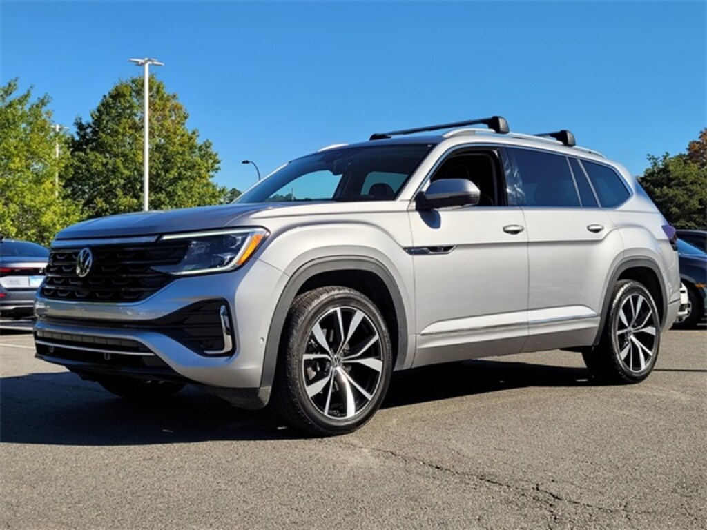 Used 2024 Volkswagen Atlas 2.0T SEL Premium R-Line SUV