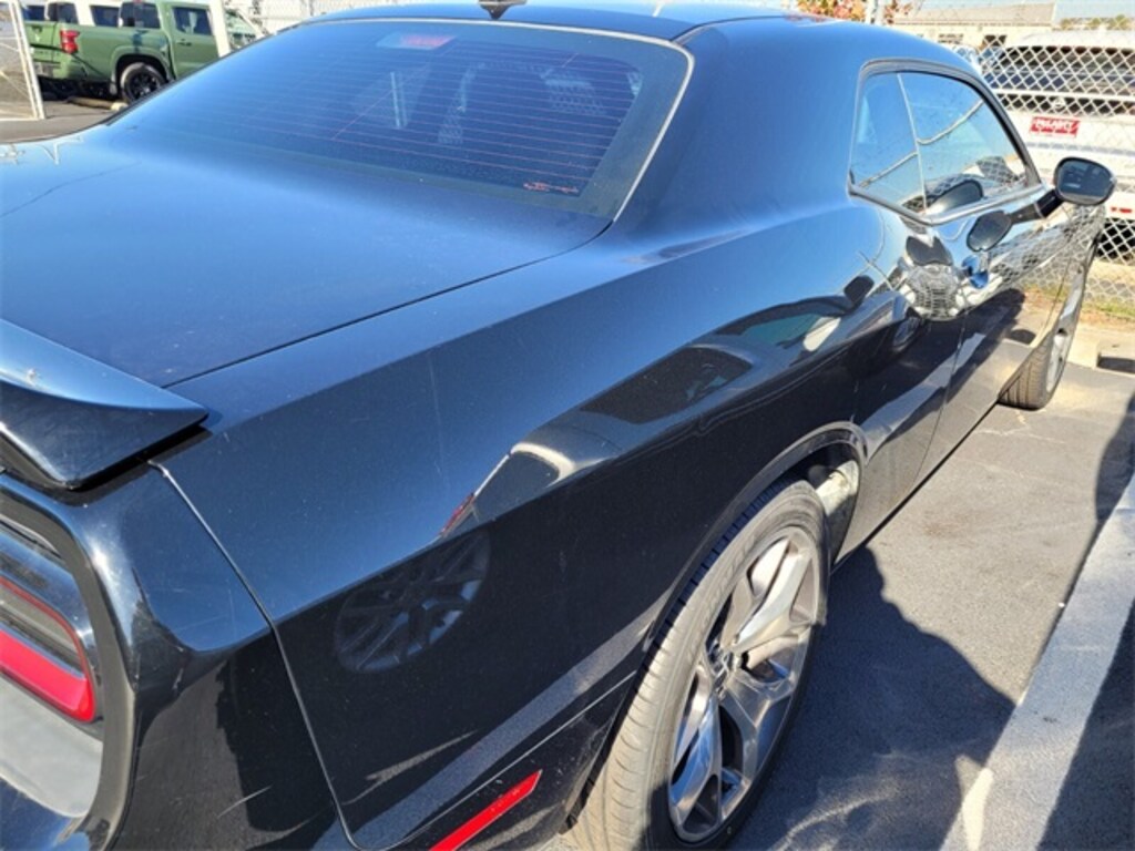 Used 2016 Dodge Challenger SXT Coupe
