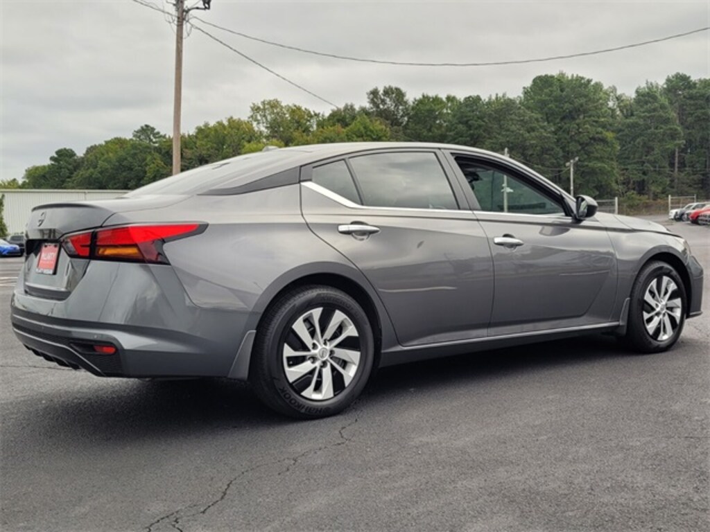Used 2025 Nissan Altima S Sedan