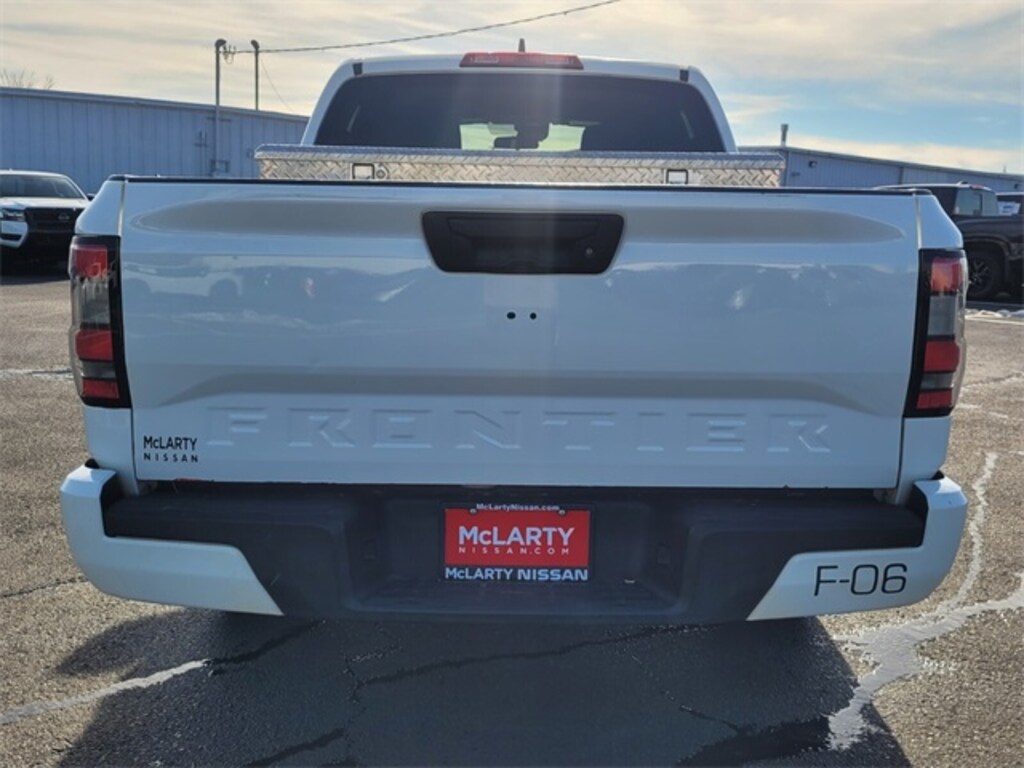 Used 2022 Nissan Frontier SV Truck Crew Cab