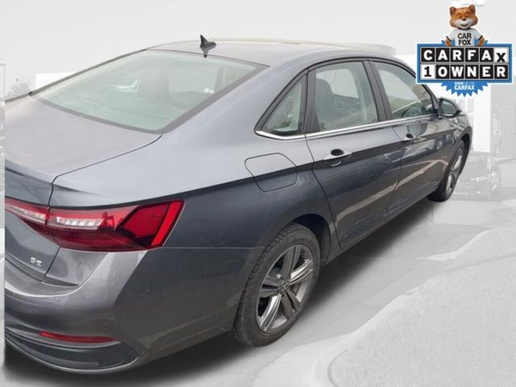 Used 2024 Volkswagen Jetta 1.5T SE Sedan