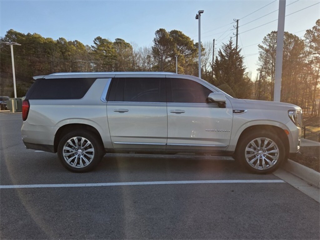 Used 2022 GMC Yukon XL Denali SUV