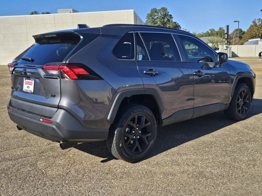 Used 2021 Toyota RAV4 LE SUV