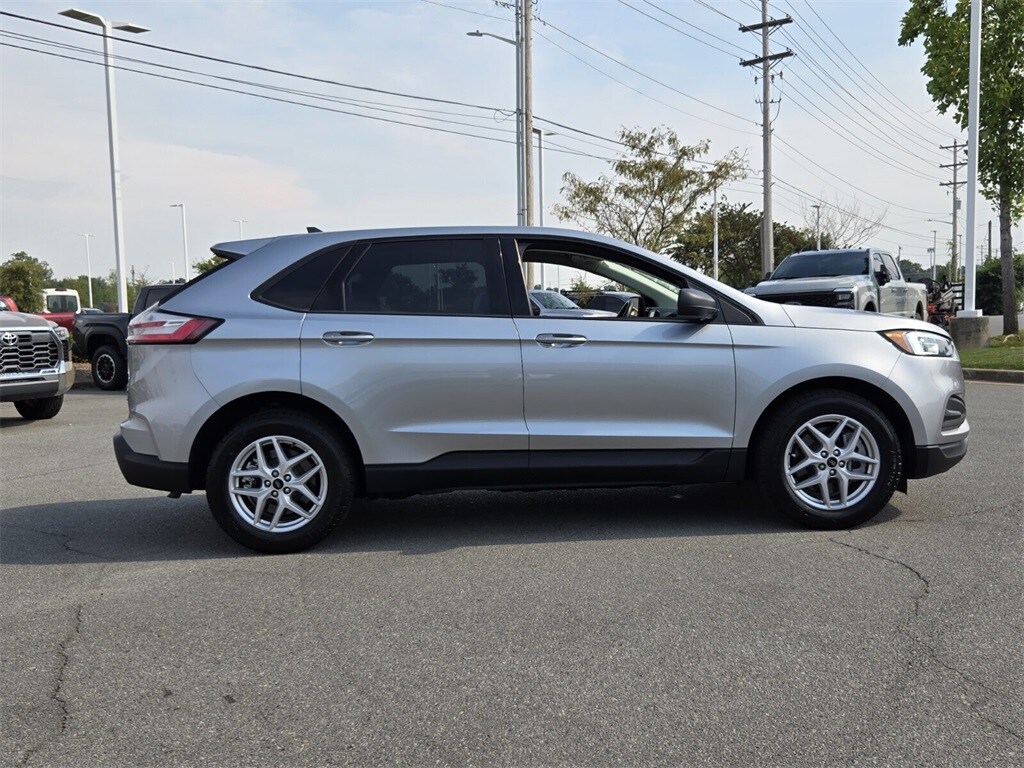 Used 2024 Ford Edge SE SUV