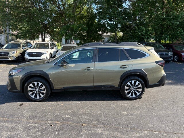 2023 Subaru Outback Limited photo 4
