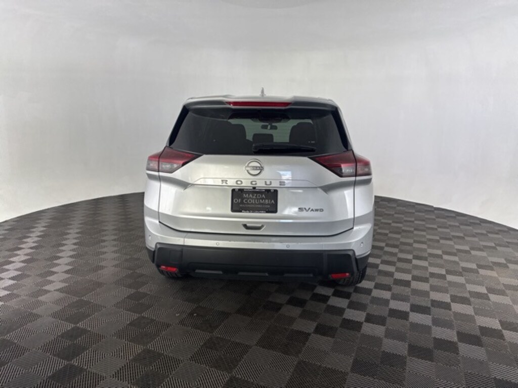 Used 2024 Nissan Rogue SV SUV