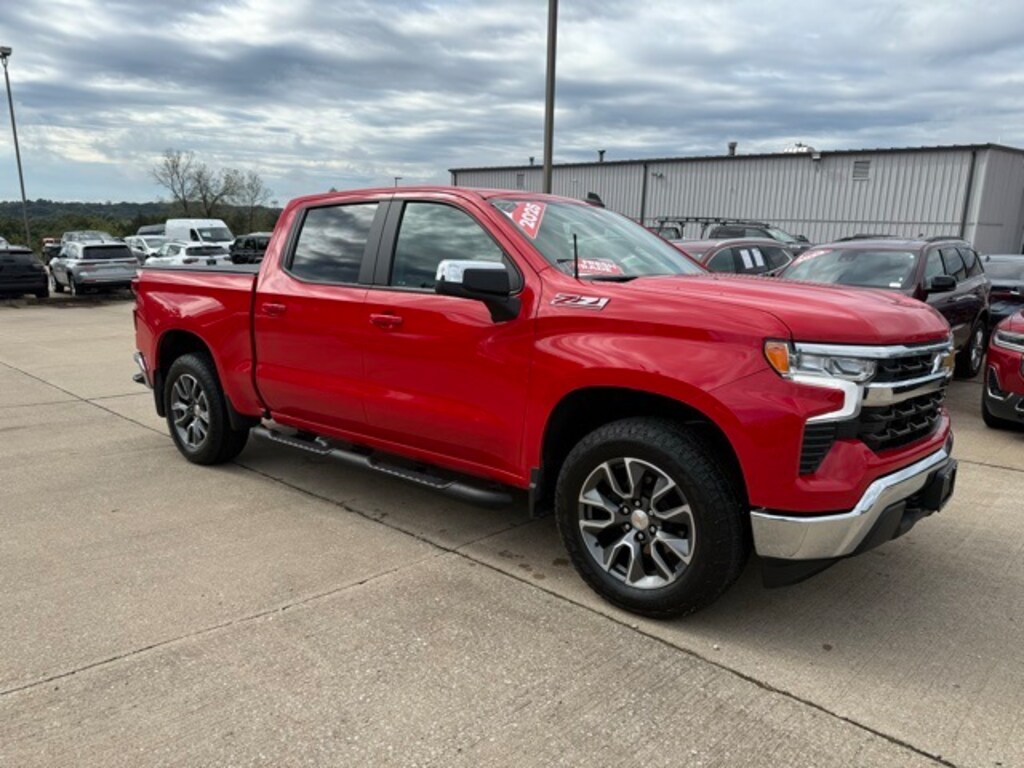 Used 2025 Chevrolet Silverado 1500 LT w/1LT Truck Crew Cab