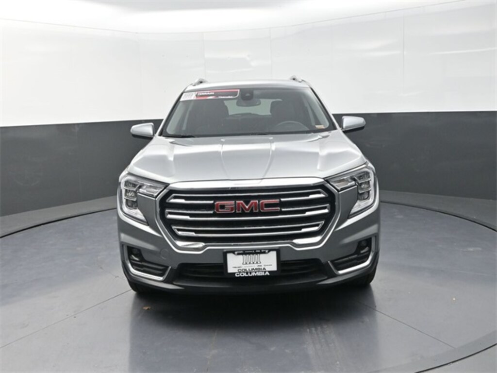 Used 2024 GMC Terrain SLT SUV