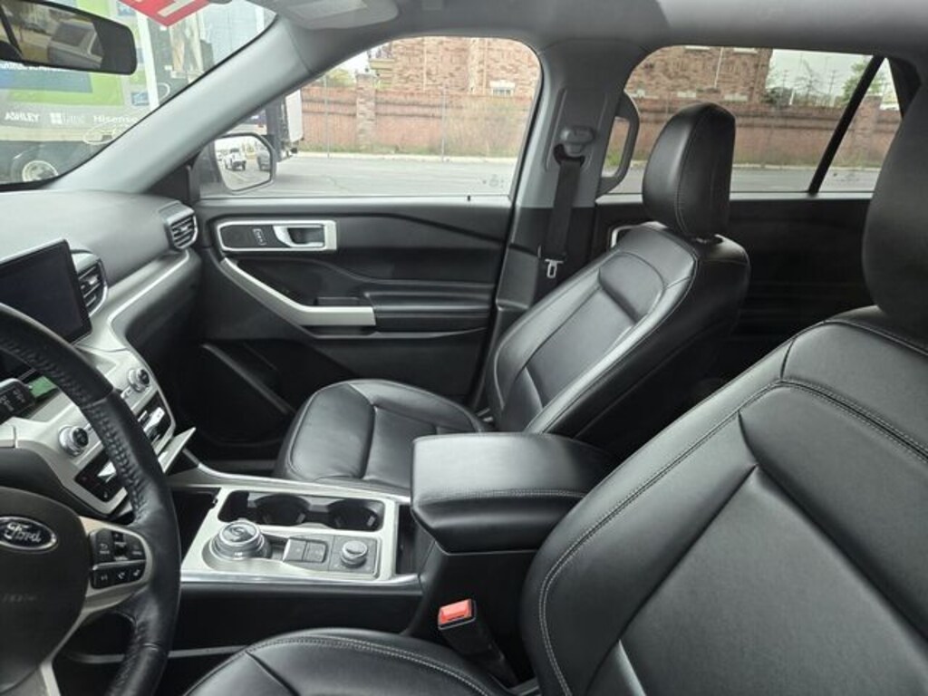 Used 2022 Ford Explorer XLT SUV