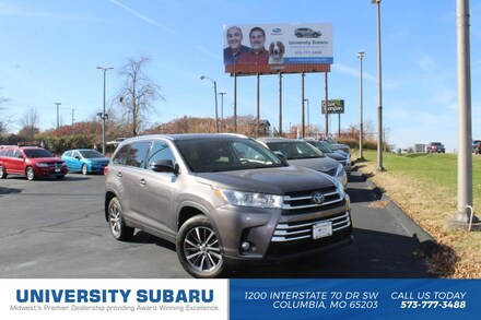 Featured Used 2019 Toyota Highlander SUV for Sale near Jefferson City
