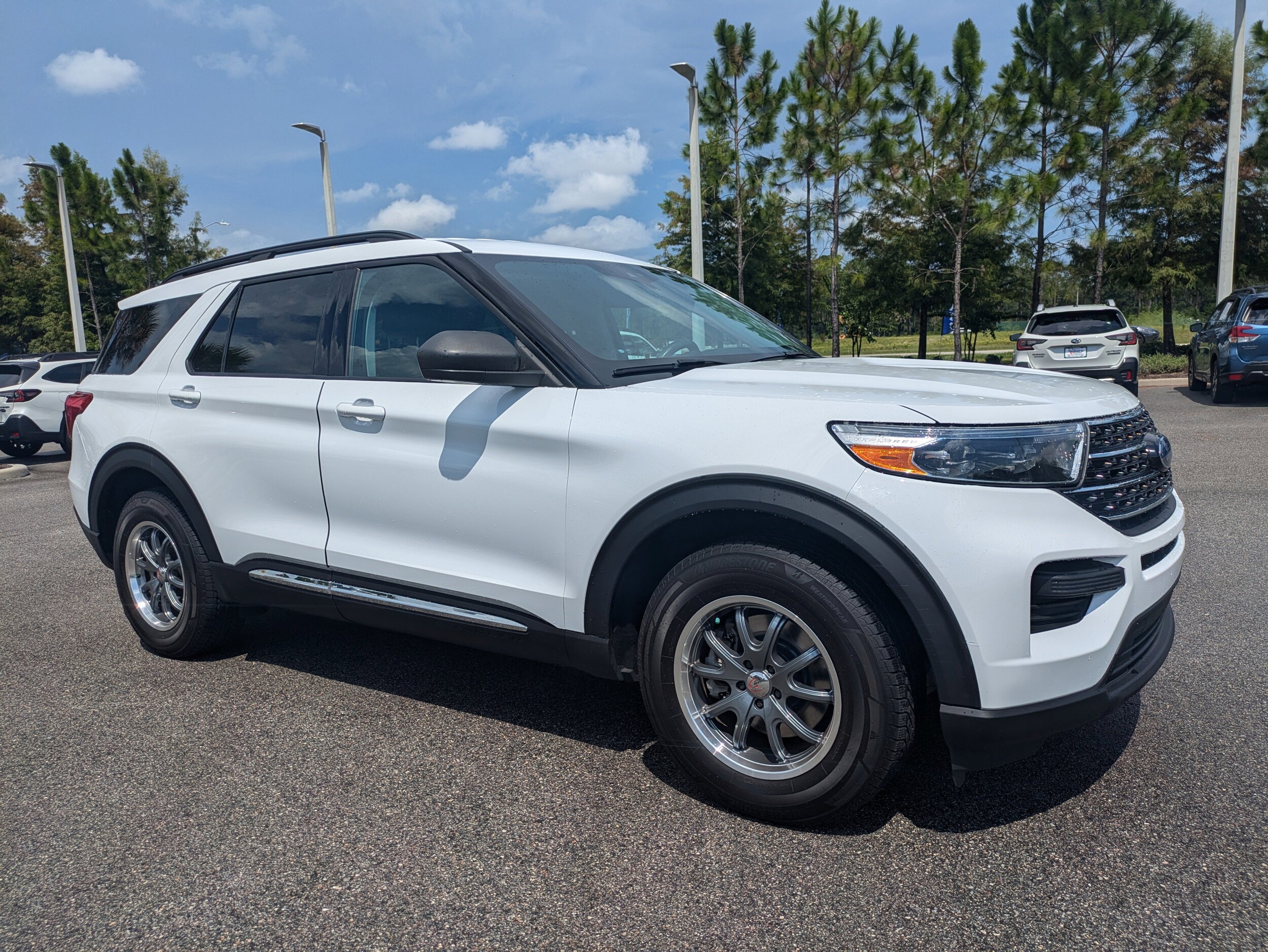 2021 Ford Explorer XLT photo 2
