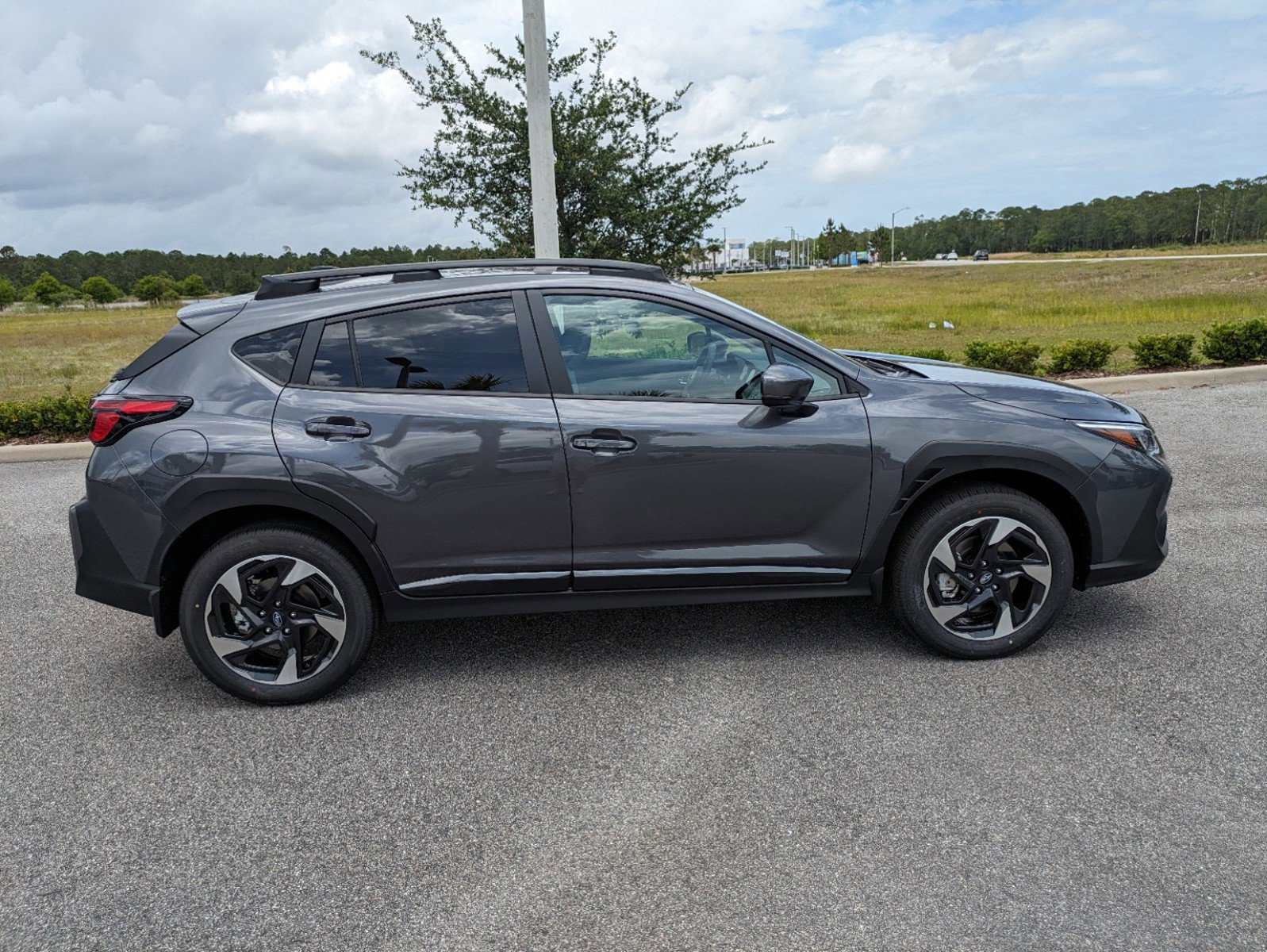 2024 Subaru Crosstrek Limited photo 3