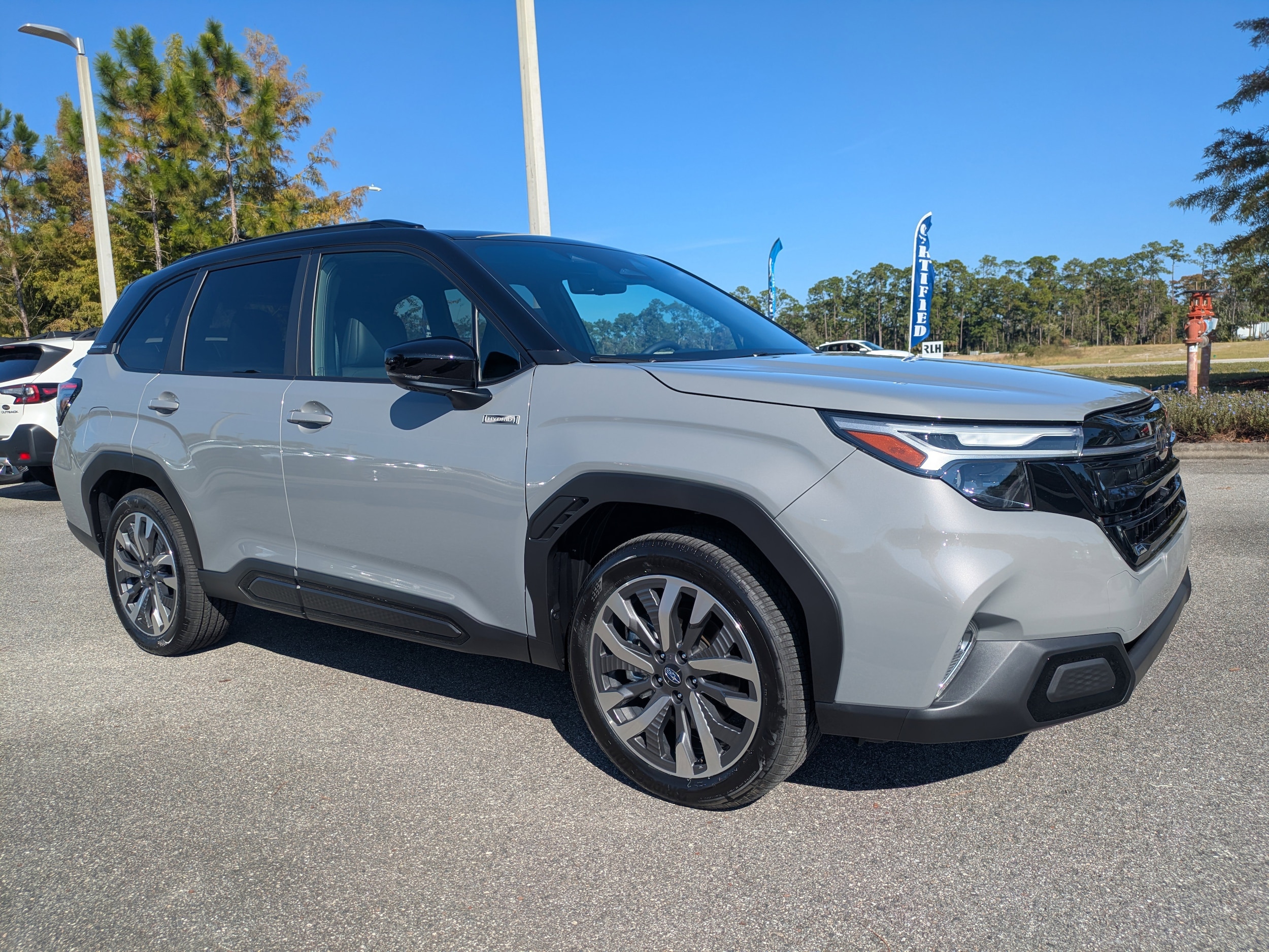 2025 Subaru Forester Touring's photo