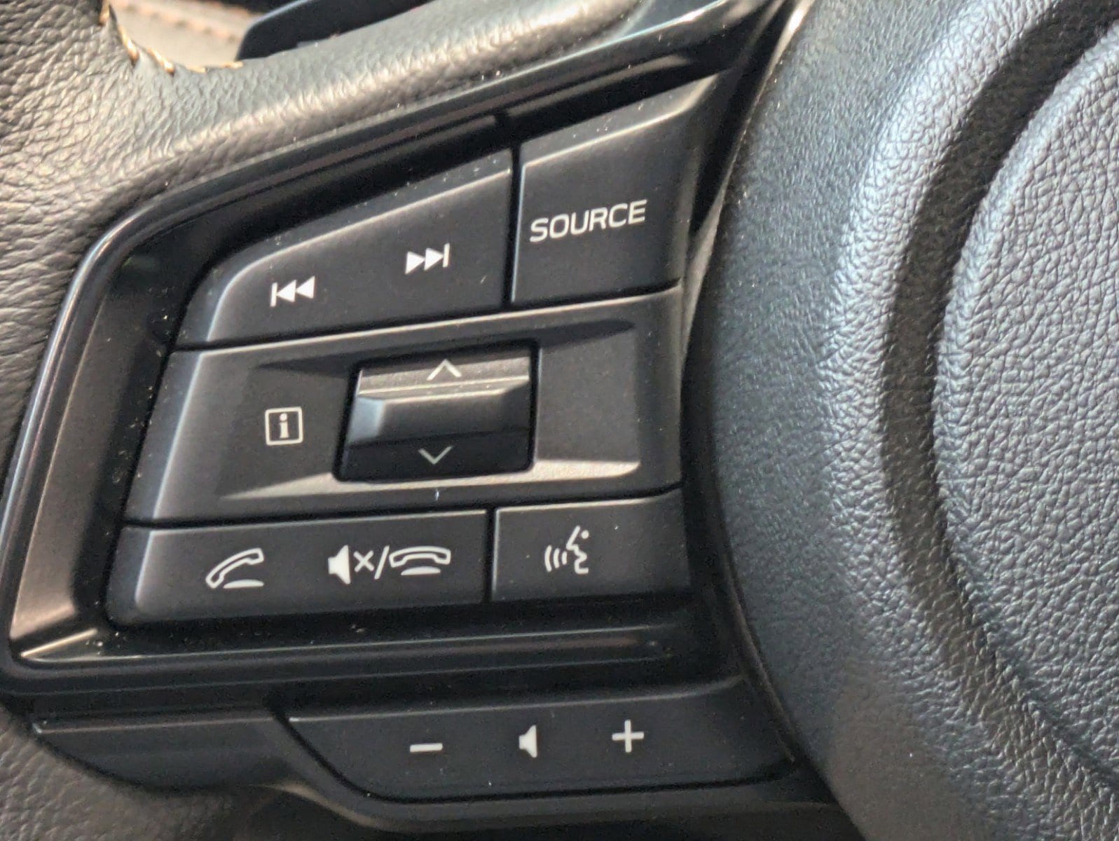 2025 Subaru Ascent Bronze Edition - Photo 17