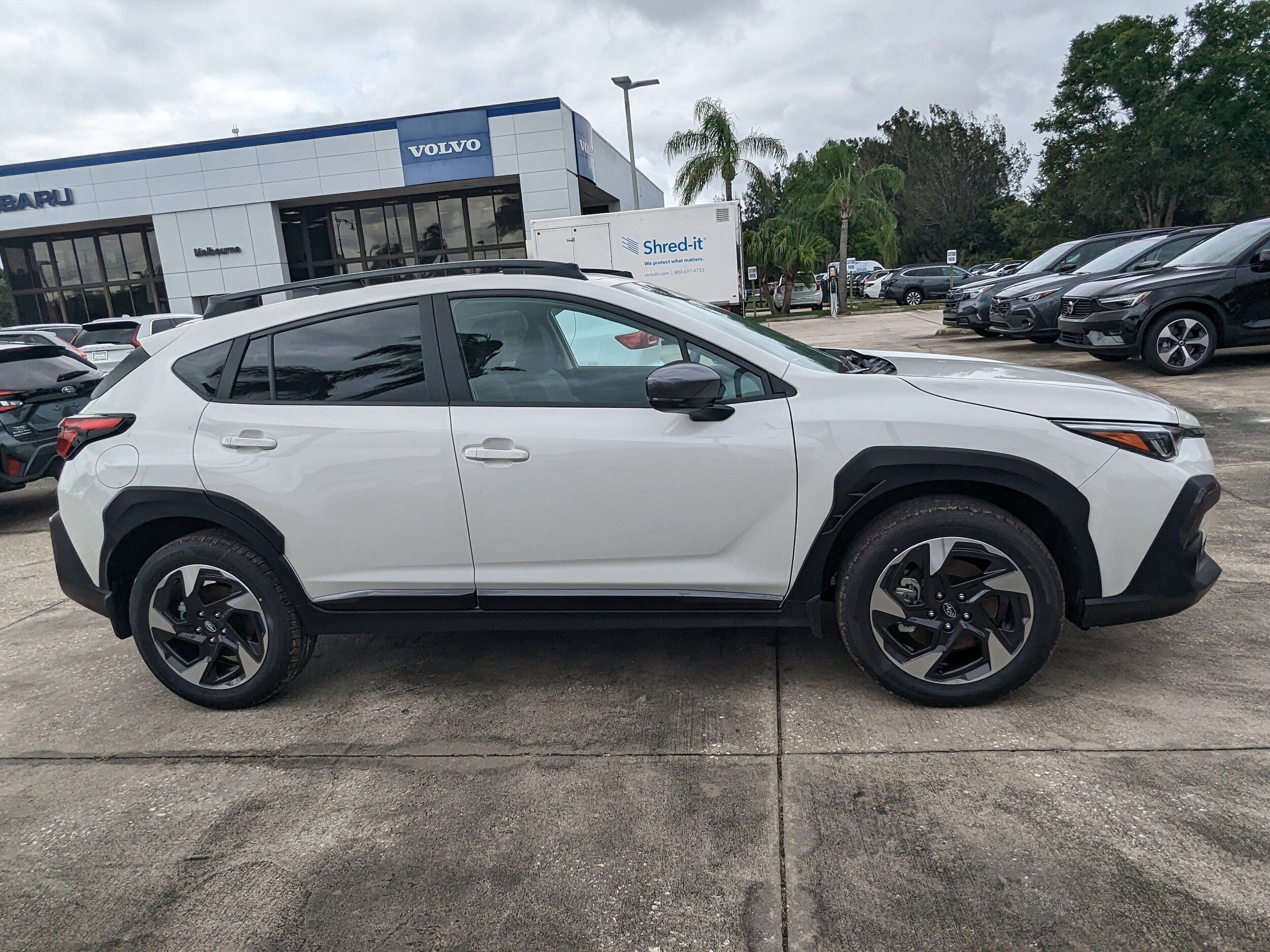 2025 Subaru Crosstrek Limited photo 2