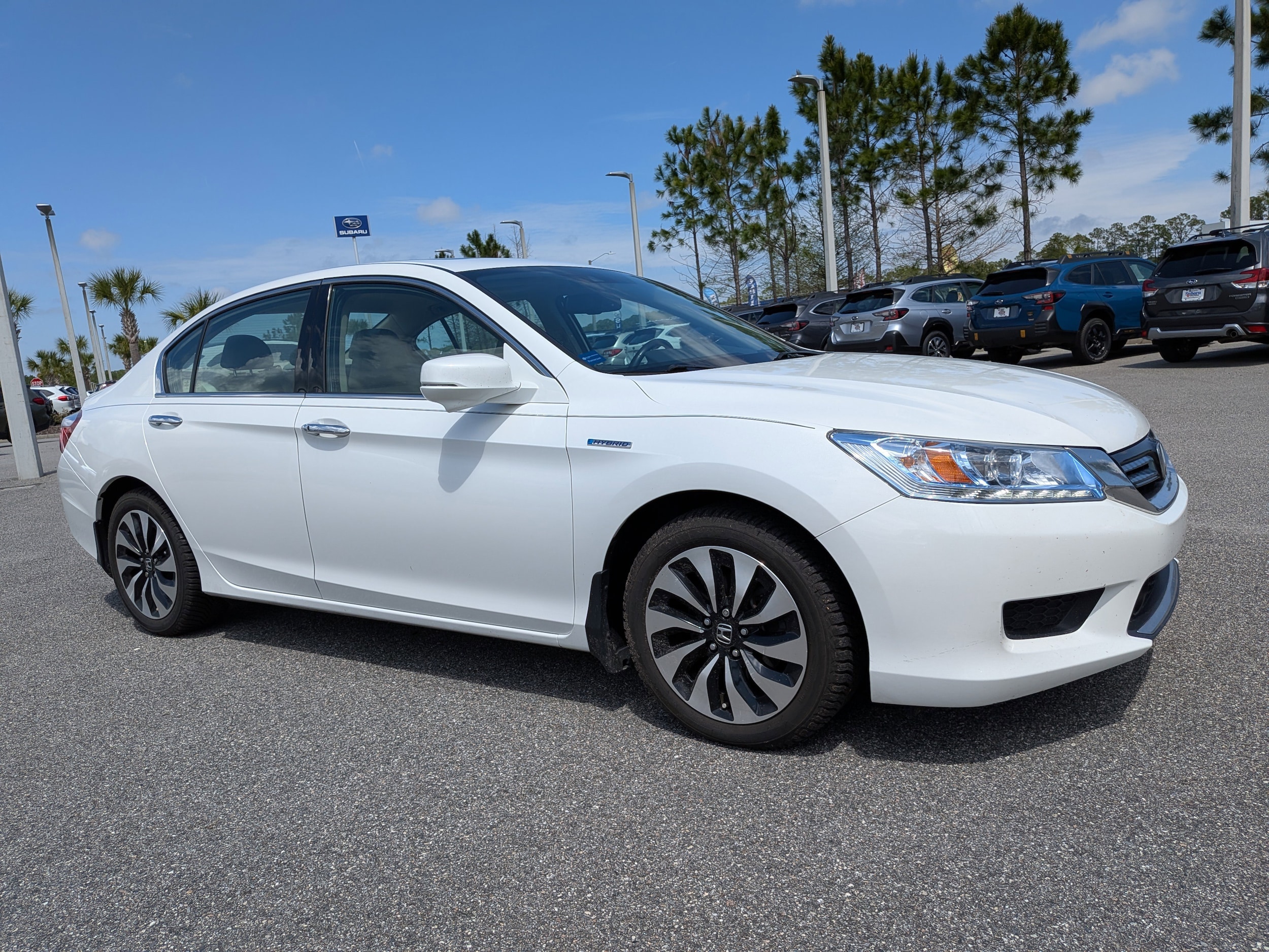 Used 2015 Honda Accord Hybrid Touring with VIN 1HGCR6F72FA002783 for sale in Daytona Beach, FL