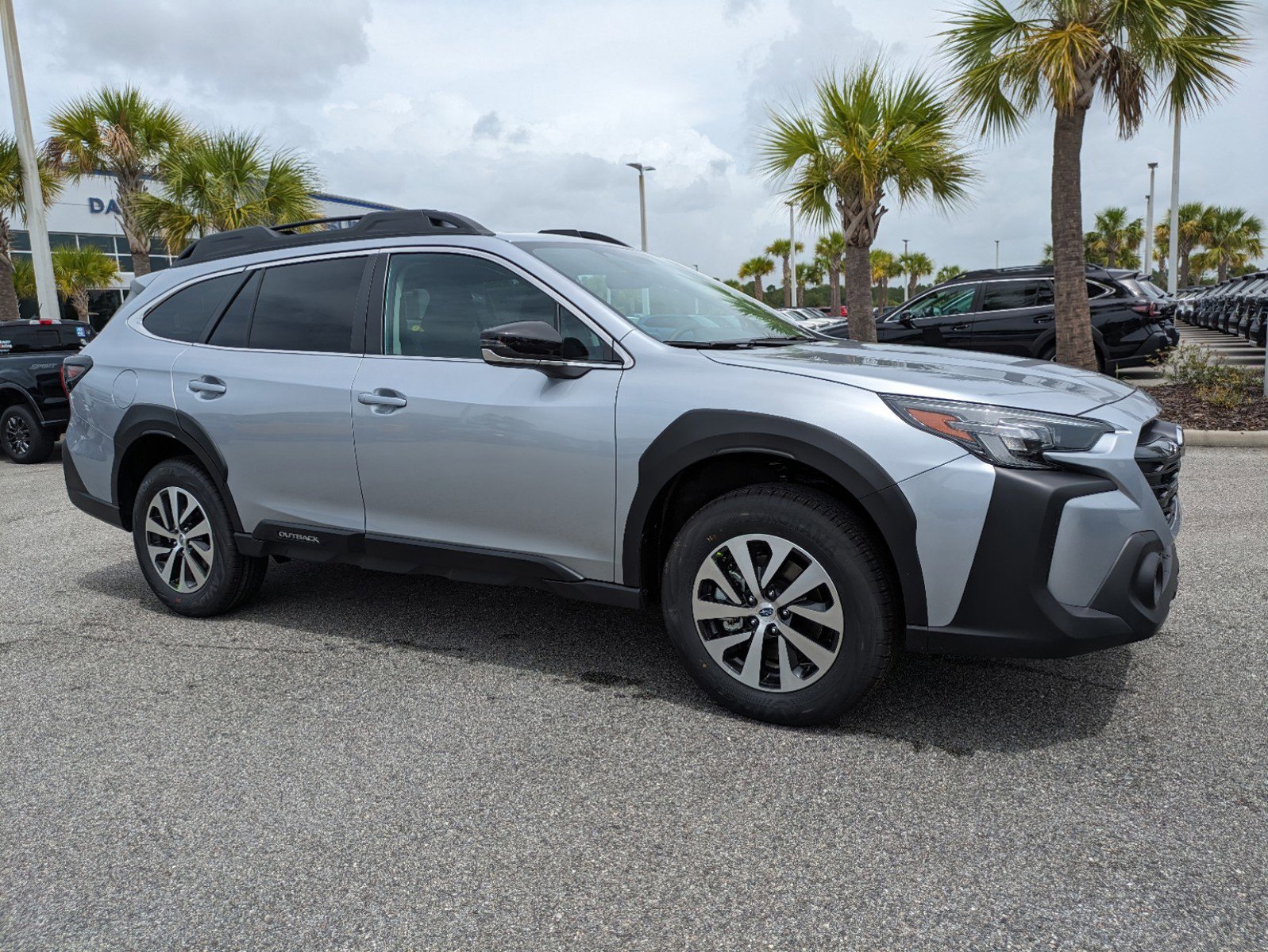 2025 Subaru Outback Premium photo 2