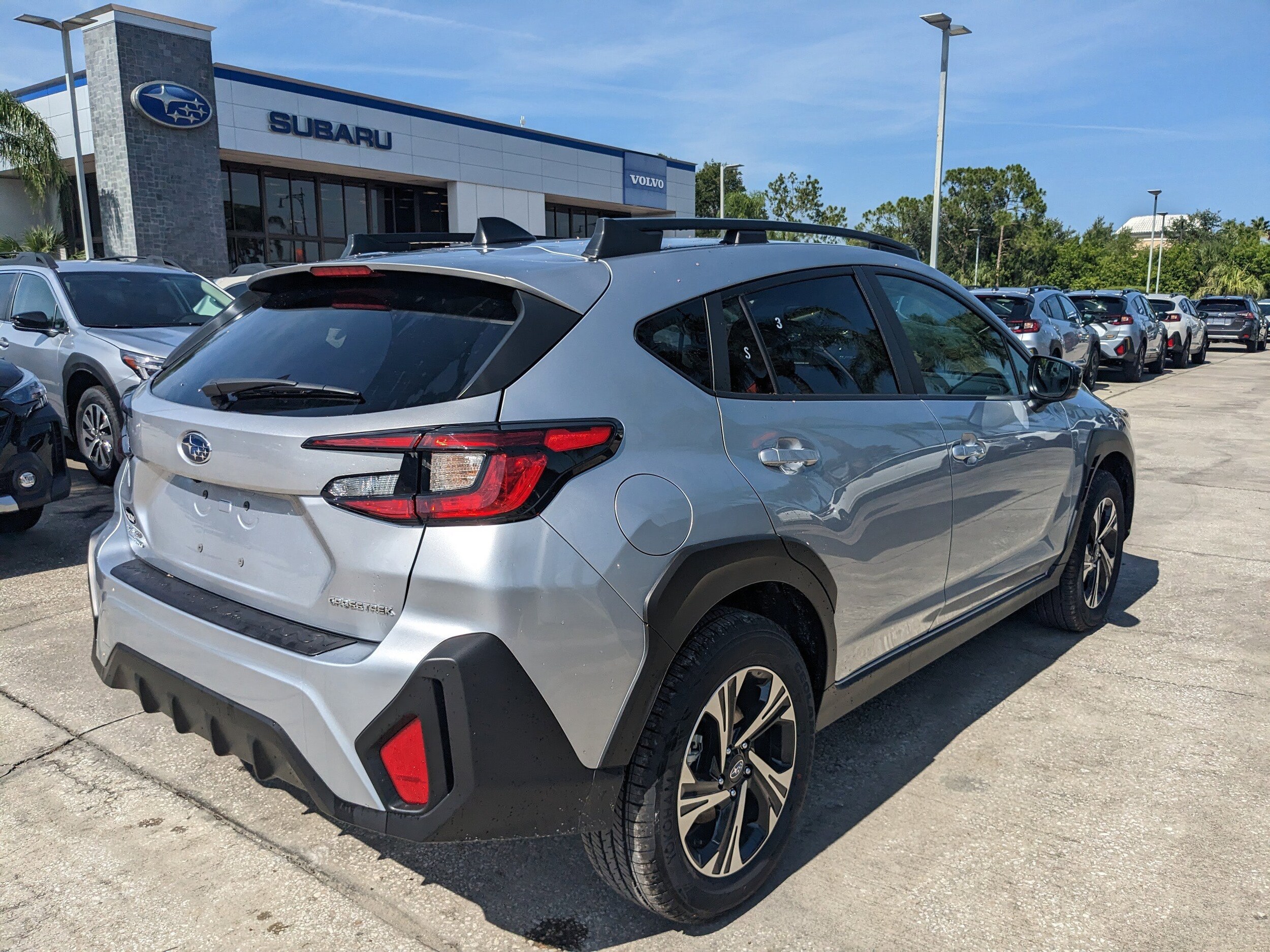 2025 Subaru Crosstrek Premium photo 4