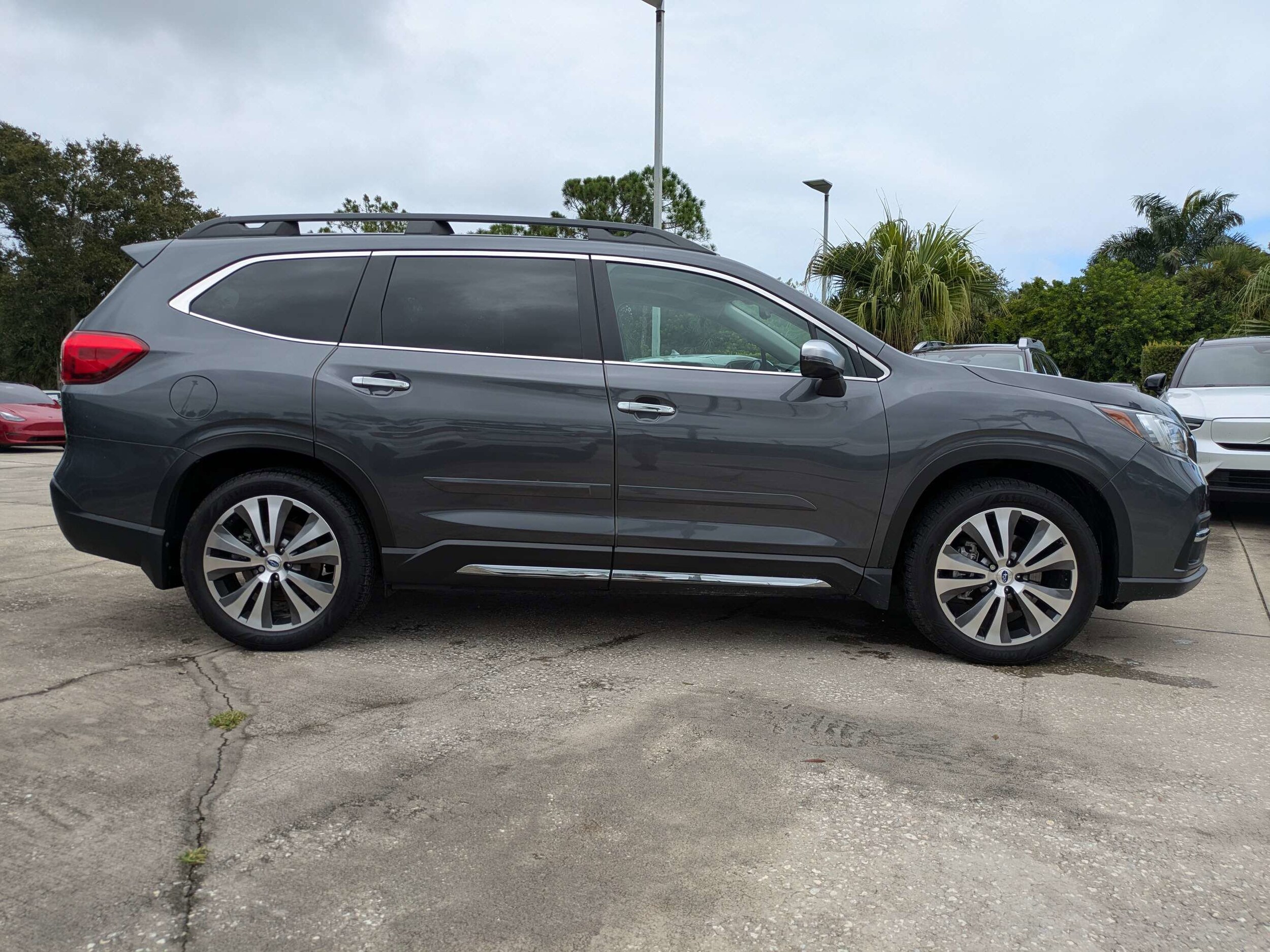 2019 Subaru Ascent Touring photo 3