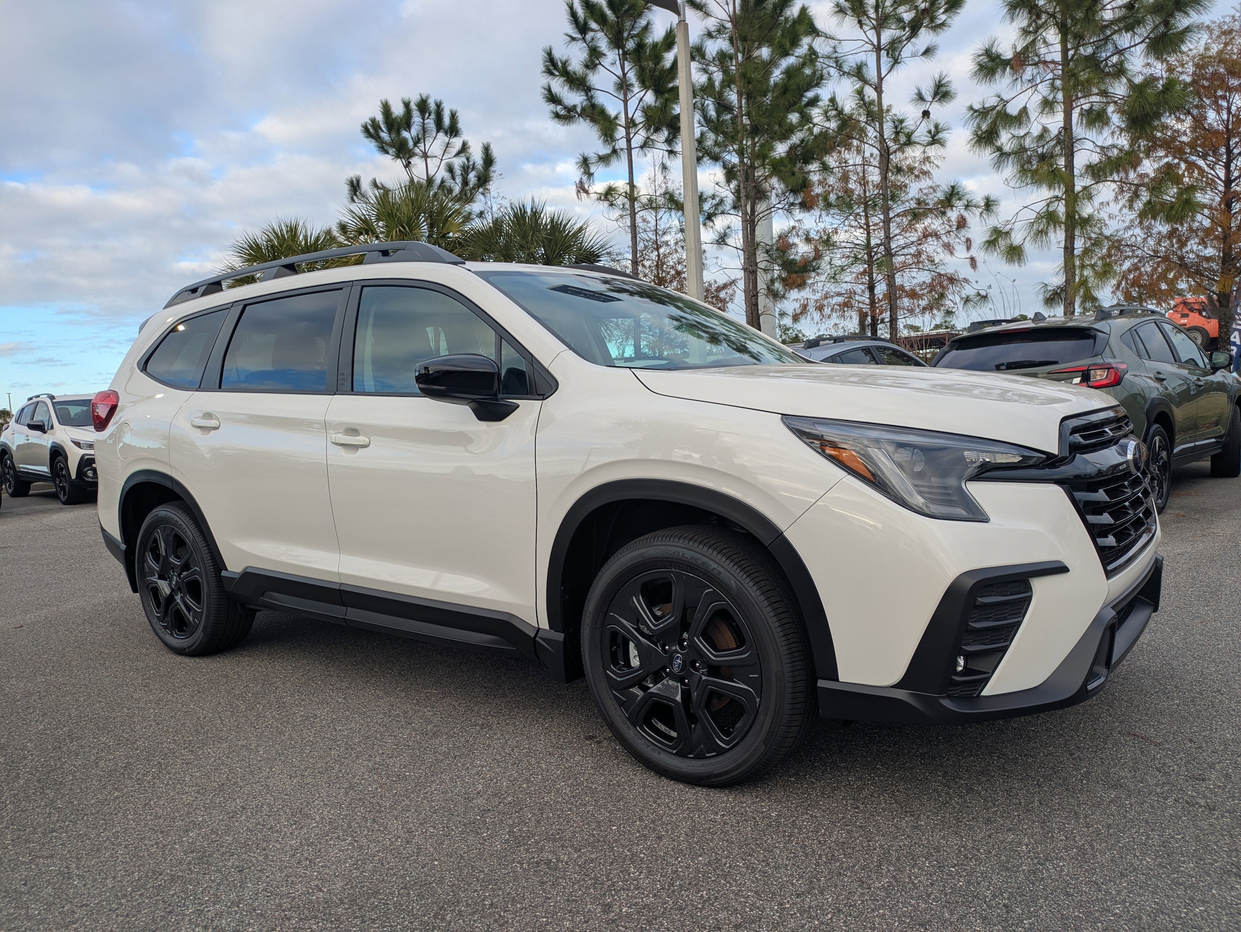 2025 Subaru Ascent Onyx Edition-Premium's photo