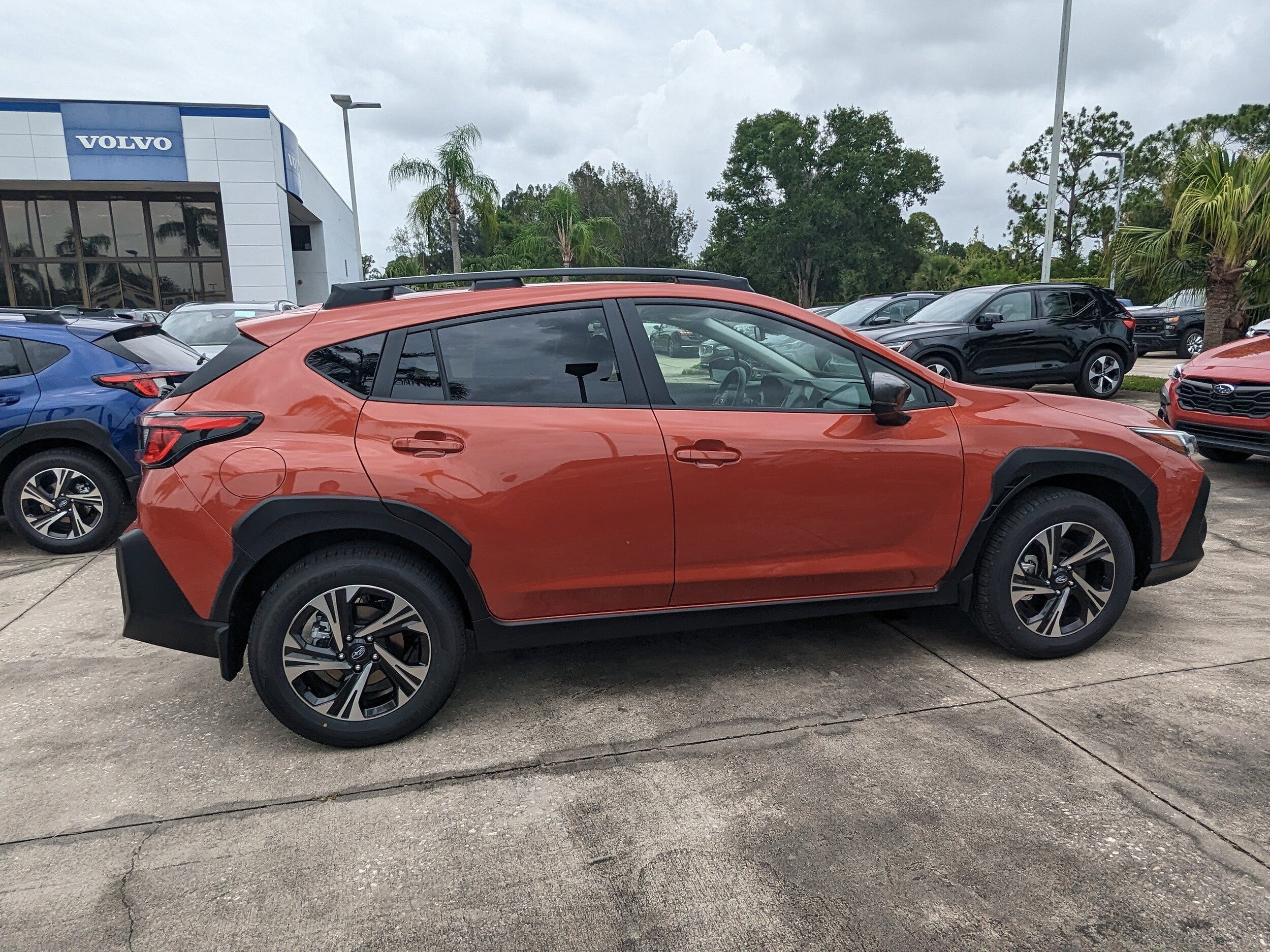 2025 Subaru Crosstrek Premium photo 3