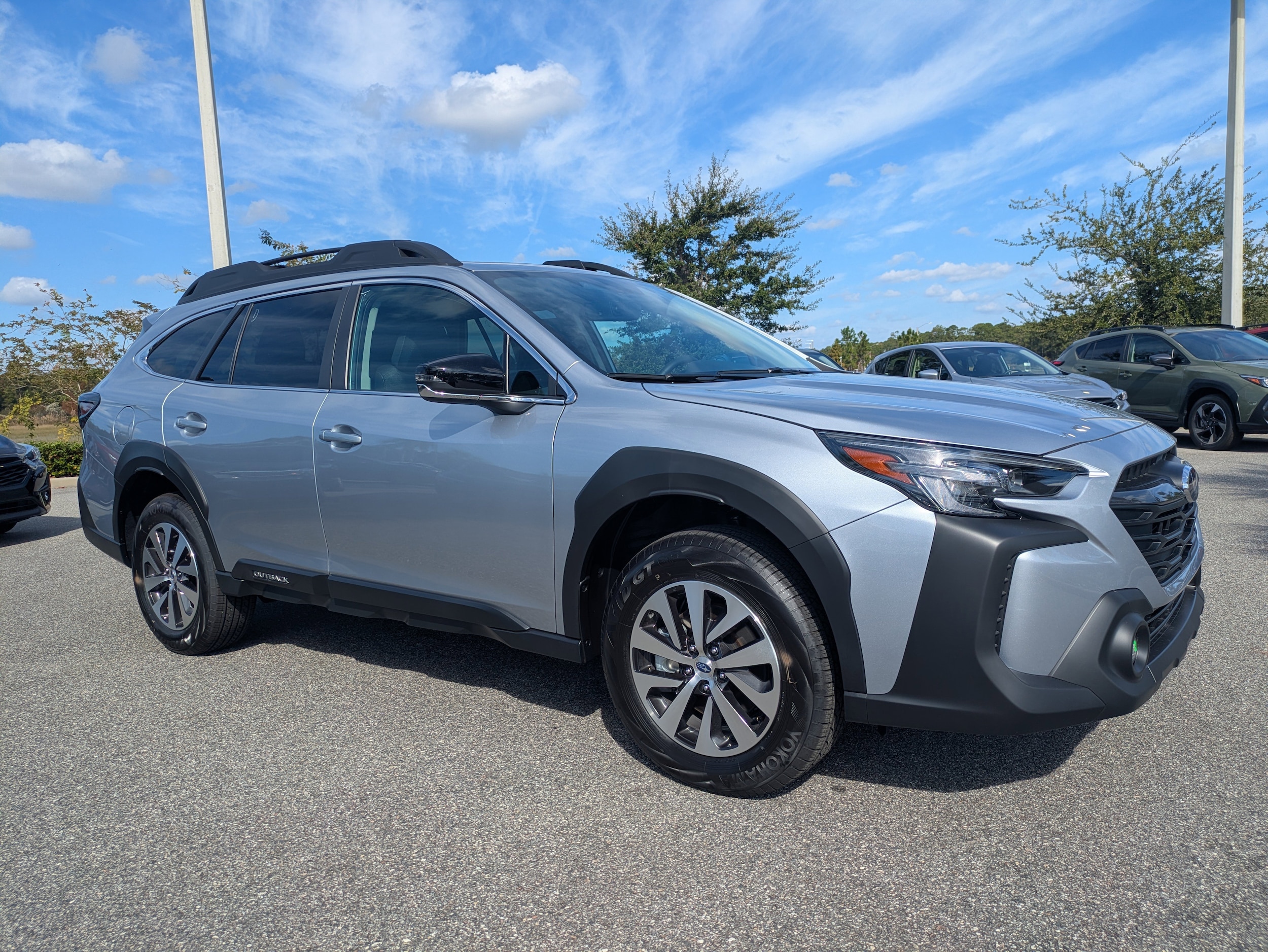 2025 Subaru Outback Premium's photo