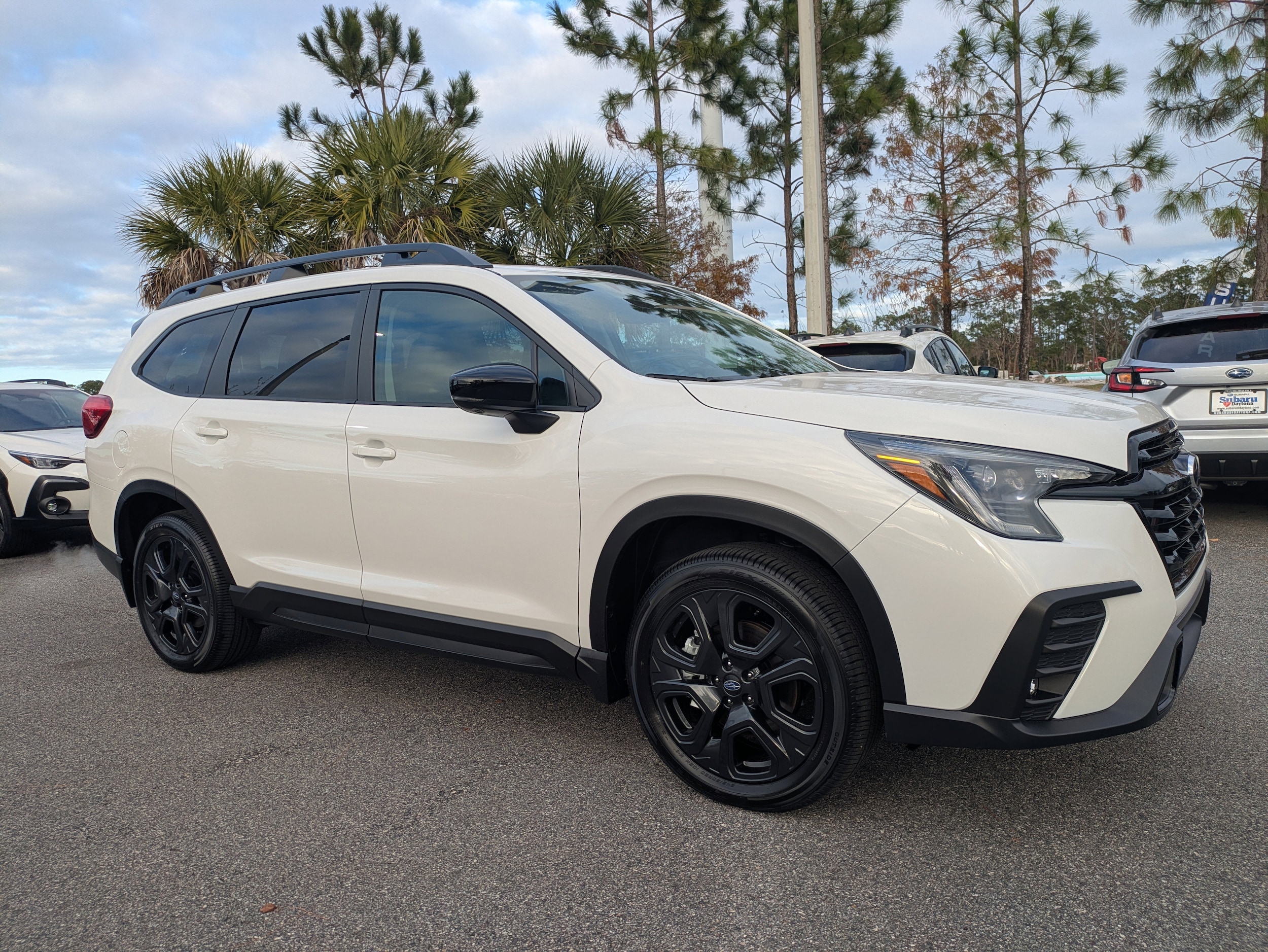 2025 Subaru Ascent Onyx Edition-Touring's photo